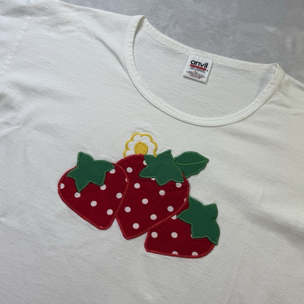 Vintage Anvil Strawberry Applique T-Shirt Women's L White Cottagecore USA